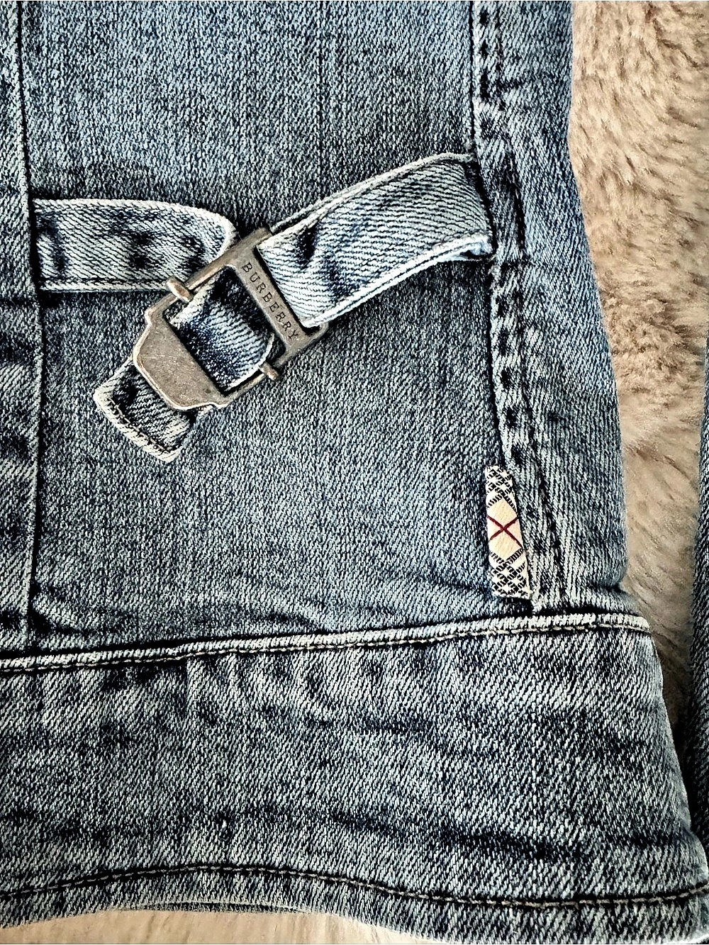 Burberry Denim Jacket in Blue Size 6 EUC - Picture 11 of 16